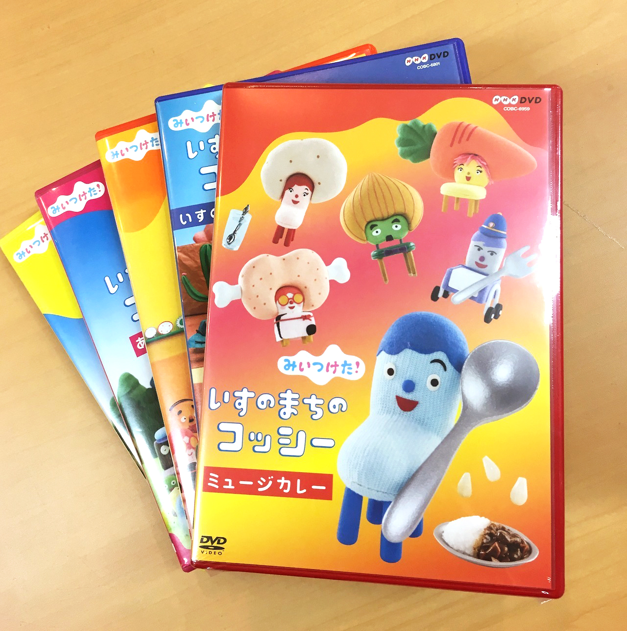 いすのまちのコッシーDVD「ミュージカレー」発売！